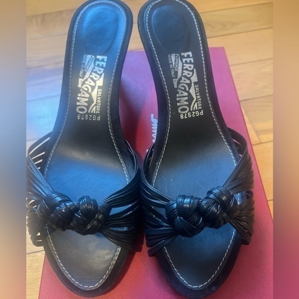 Salvatore Ferragamo black leather sandals!